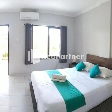 Pondok Sentana Guest House At Jalan Raya Uluwatu Redpartner Ungasan Buitenkant foto